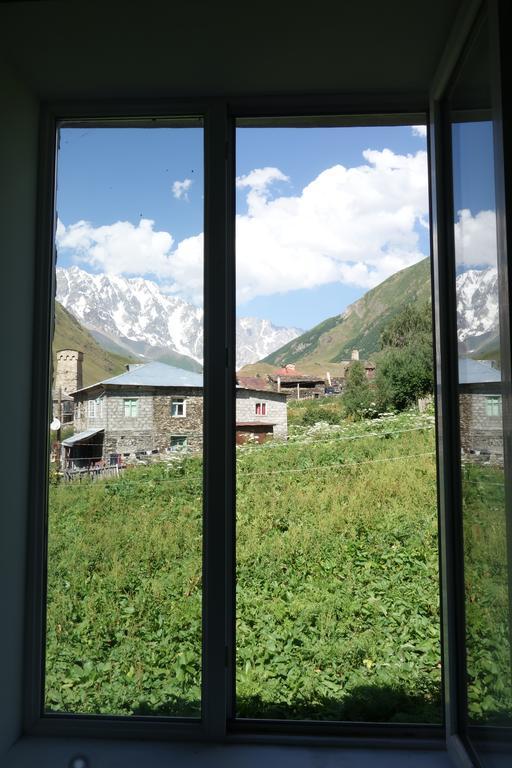 אושגולי Caucasus Guesthouse מראה חיצוני תמונה