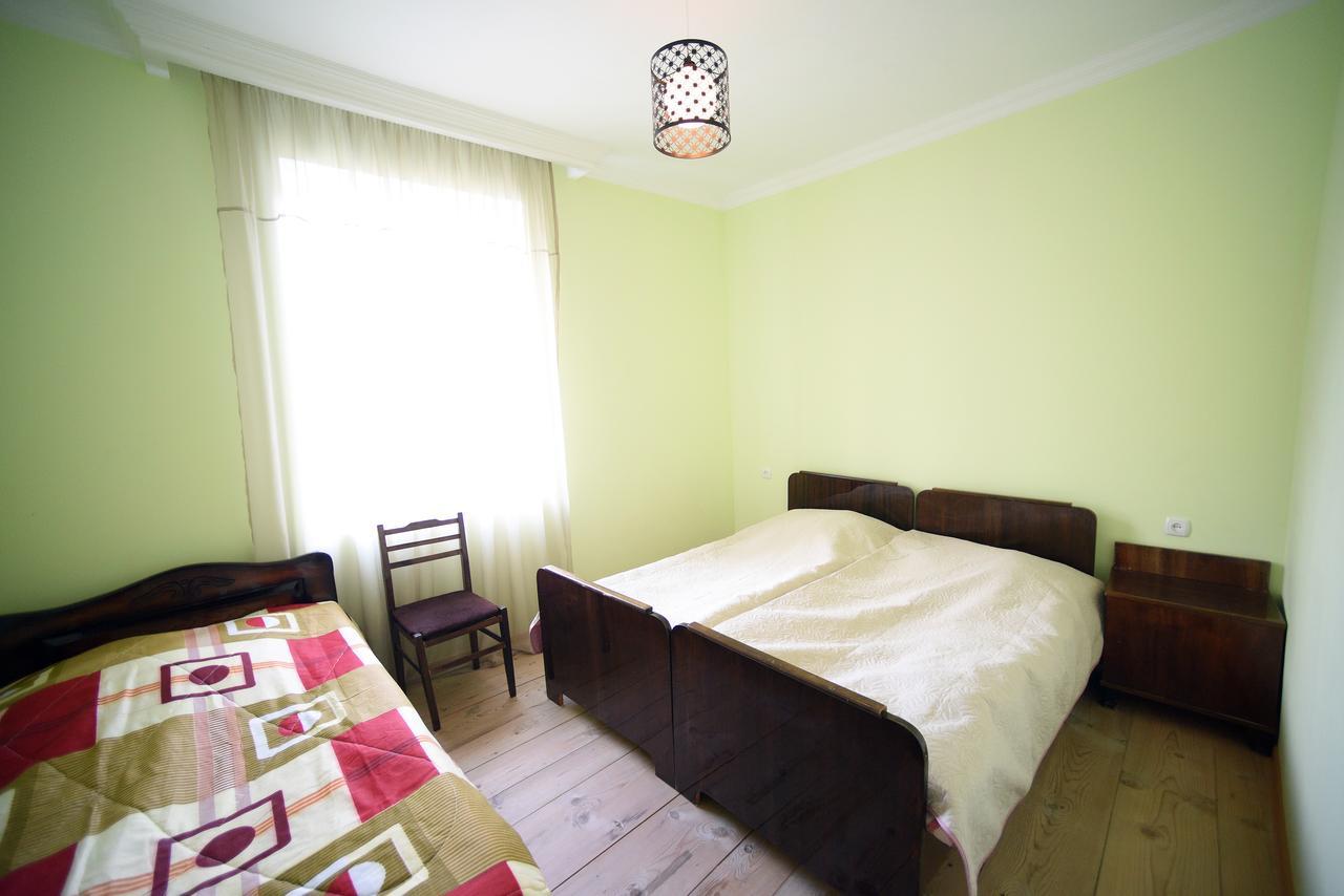 אושגולי Caucasus Guesthouse מראה חיצוני תמונה